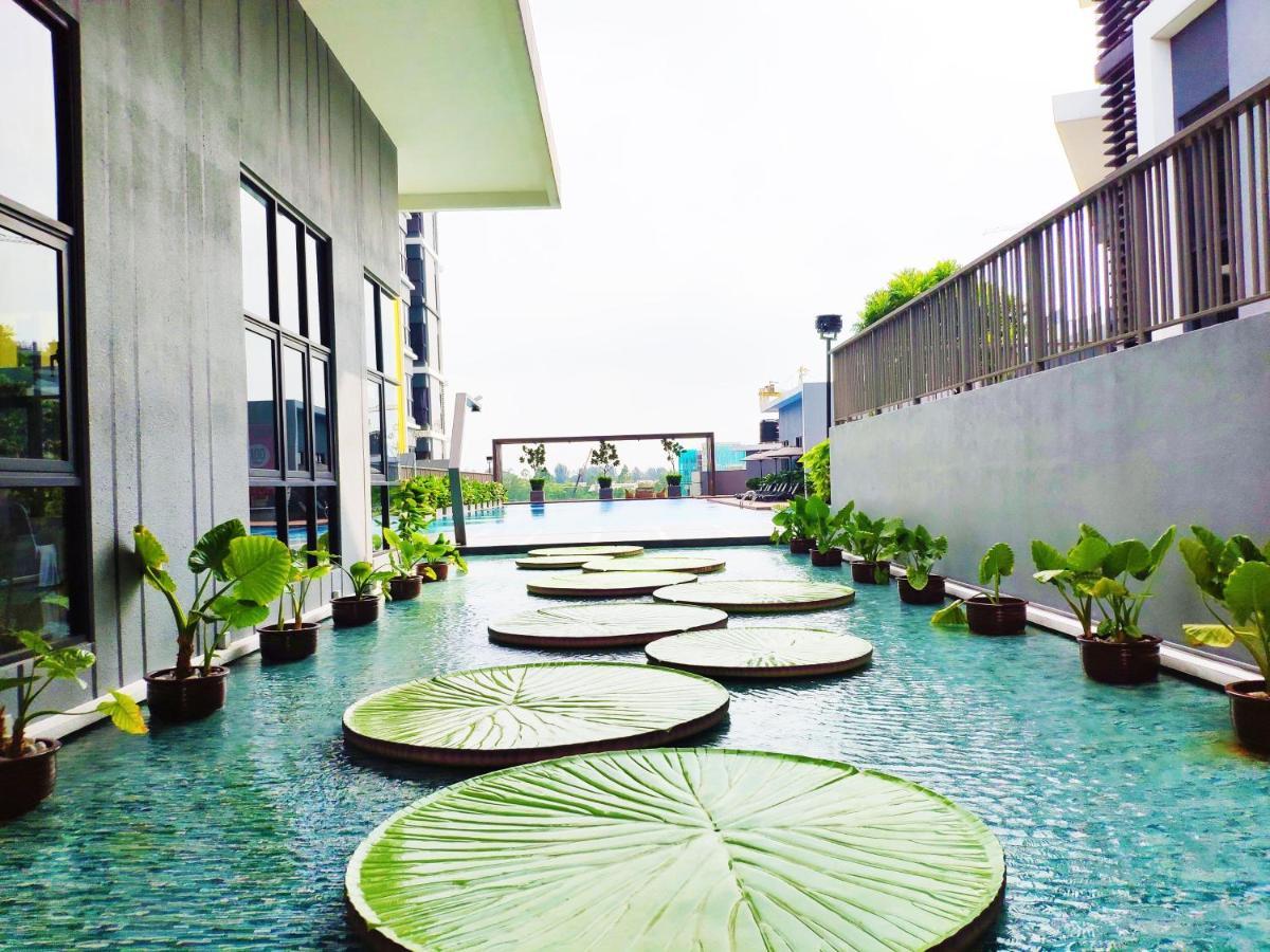 Le Pavilion By Salaam Suites, 5 Pax, Near Setiawalk Puchong Exterior photo